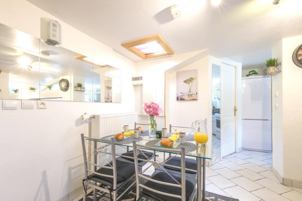 Beau Duplex 54m2, Calme, 2 Chambres, Netflix Et Wifi, Tv 140cms, Parking, Hypercentre A 400m, Arrivee Tardive Possible Avec Boite A Cles *