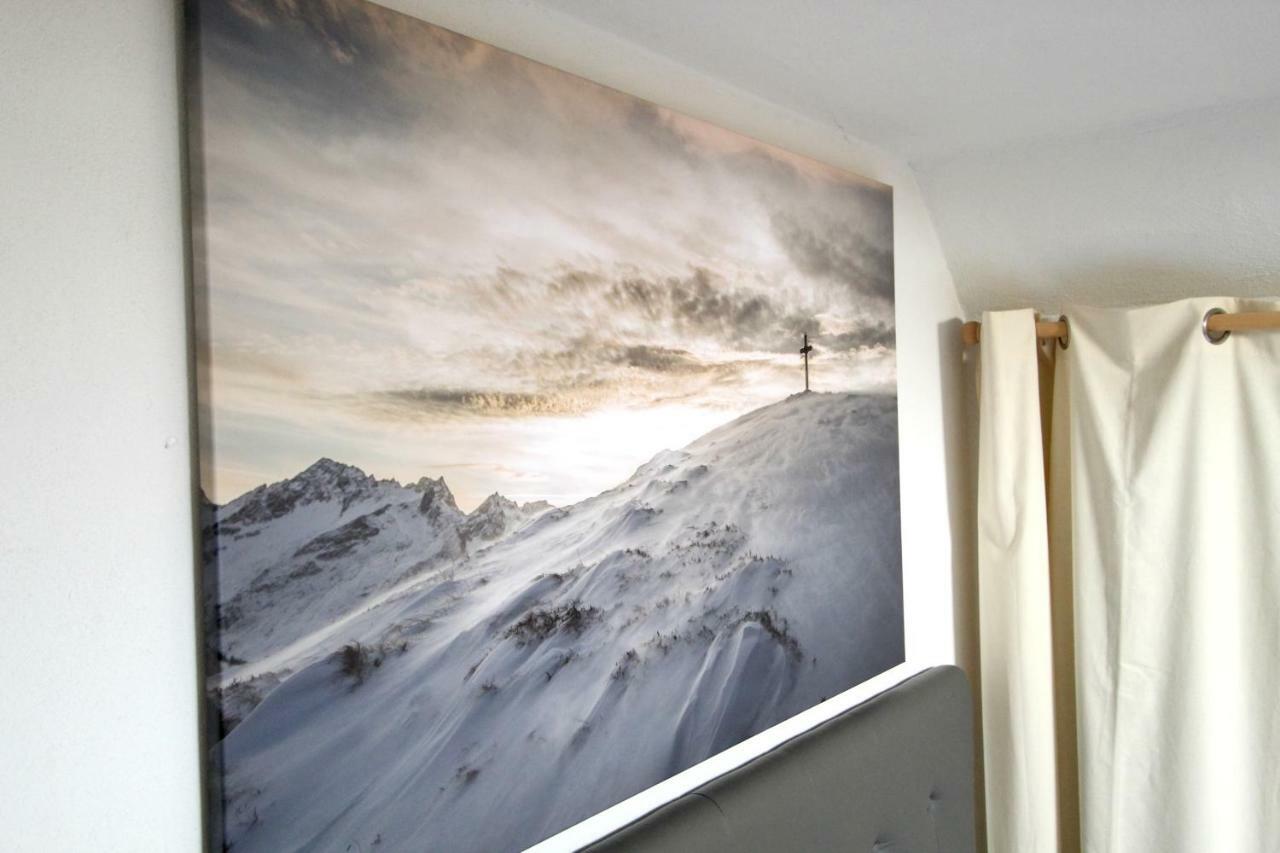 Beau Duplex 54m2, Calme, 2 Chambres, Netflix Et Wifi, Tv 140cms, Parking, Hypercentre A 400m, Arrivee Tardive Possible Avec Boite A Cles