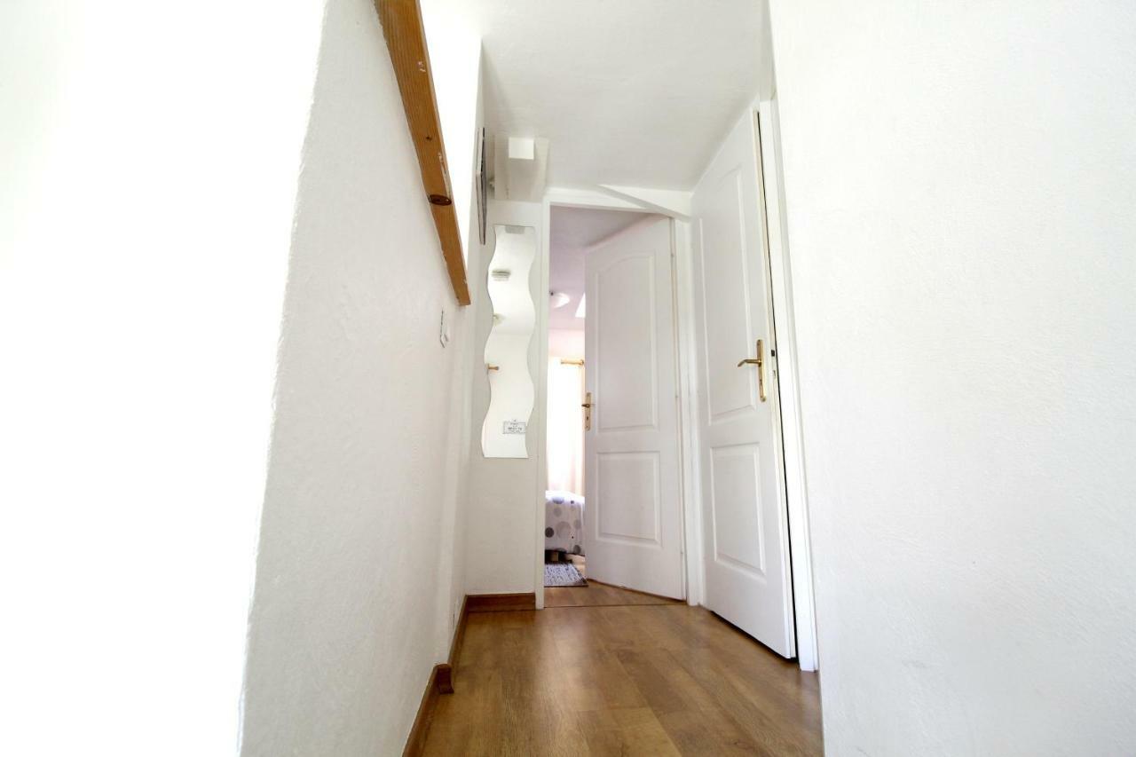 Beau Duplex 54m2, Calme, 2 Chambres, Netflix Et Wifi, Tv 140cms, Parking, Hypercentre A 400m, Arrivee Tardive Possible Avec Boite A Cles Appartement Albertville